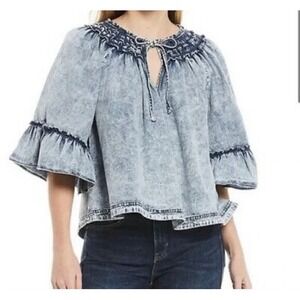 Free People Ainsley Acid Wash Denim Peasant Top XS Blue Smocked Boho Blouse